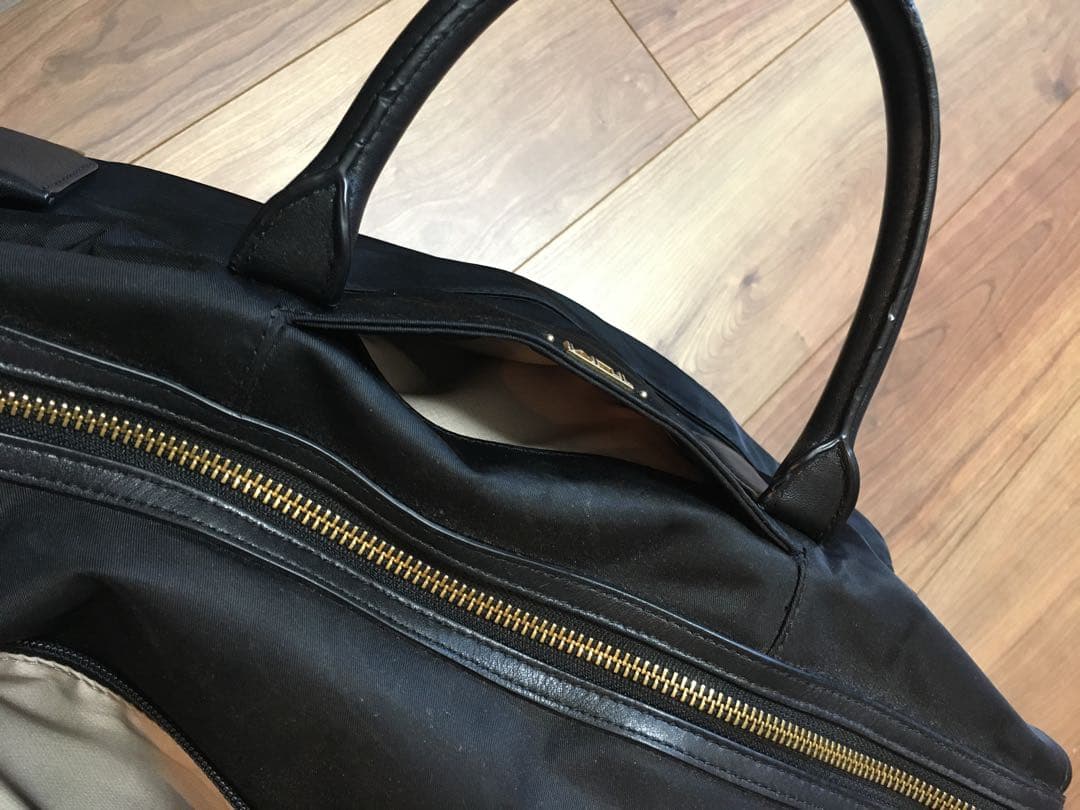 【TUMI】VOYAGEUL ボヤジュール　黒　カバン　レディース