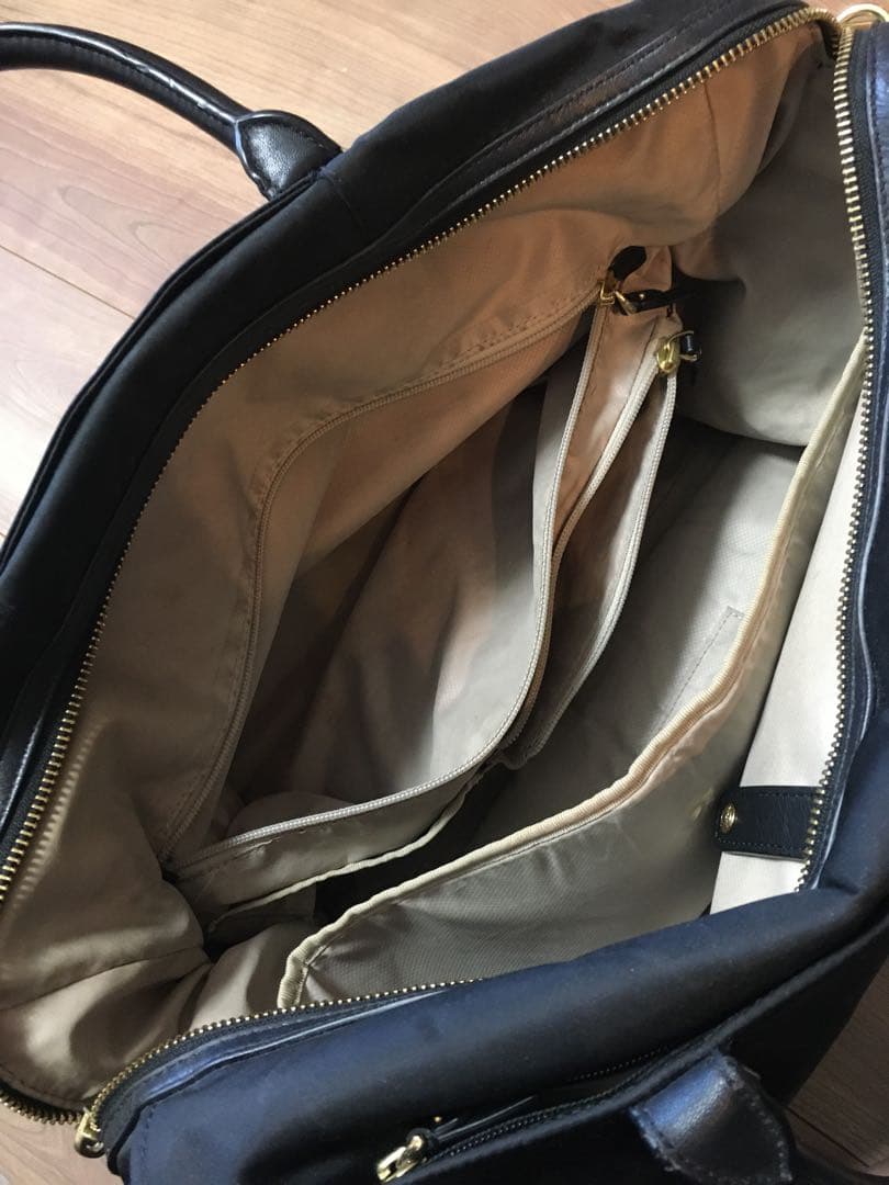 【TUMI】VOYAGEUL ボヤジュール　黒　カバン　レディース