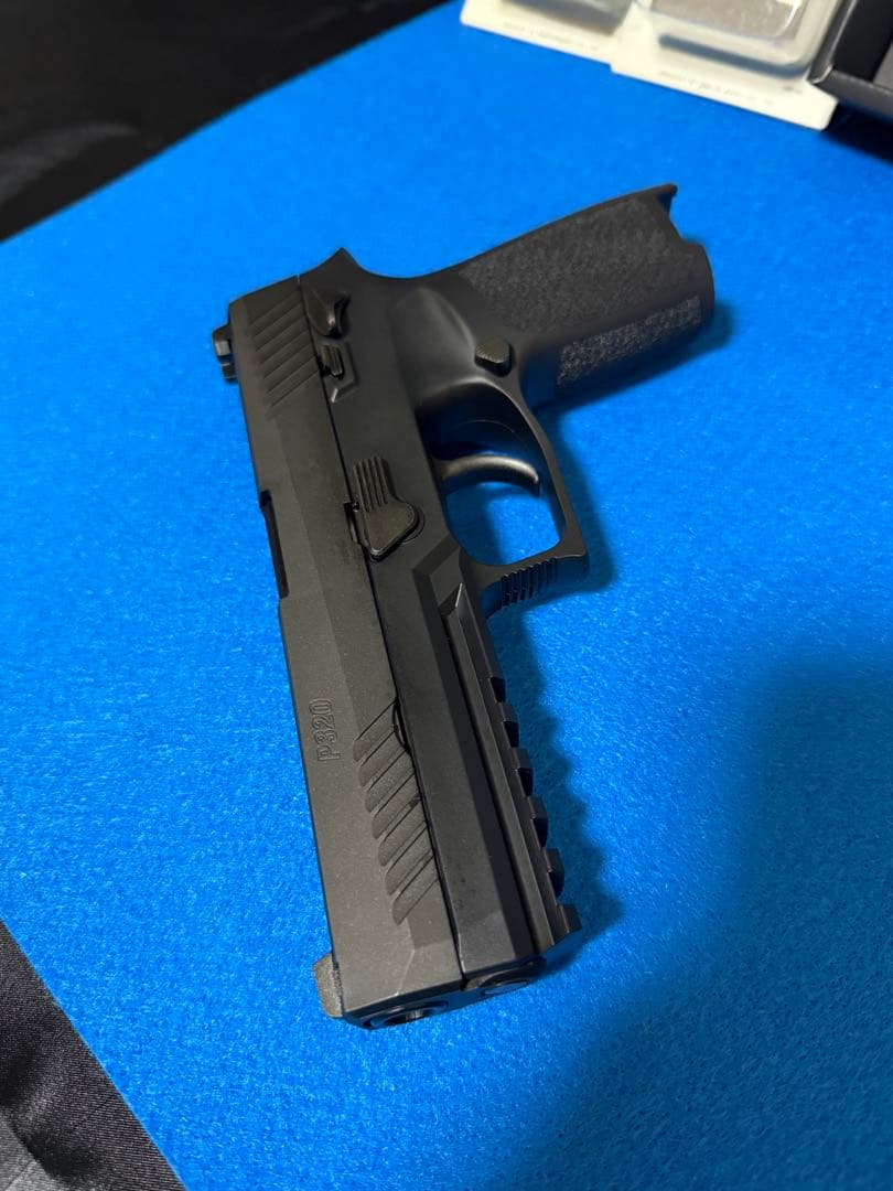 東京マルイ　P320 フルサイズモデル スペアマガジン2本付き　ガスガン