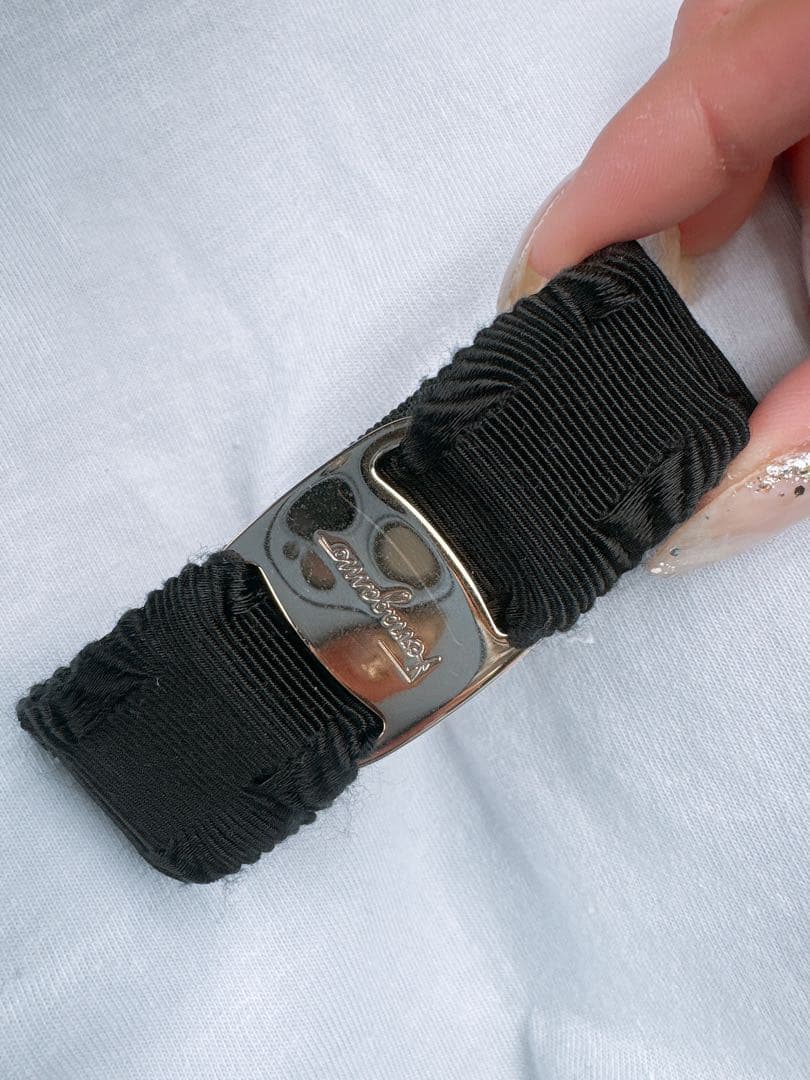 フェラガモ　バレッタ　リボン