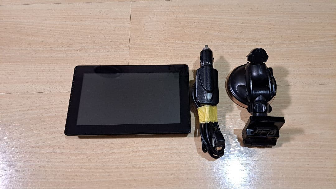 最終値下ユピテル YPF7520 ポータブルナビ7インチフルセグ内蔵