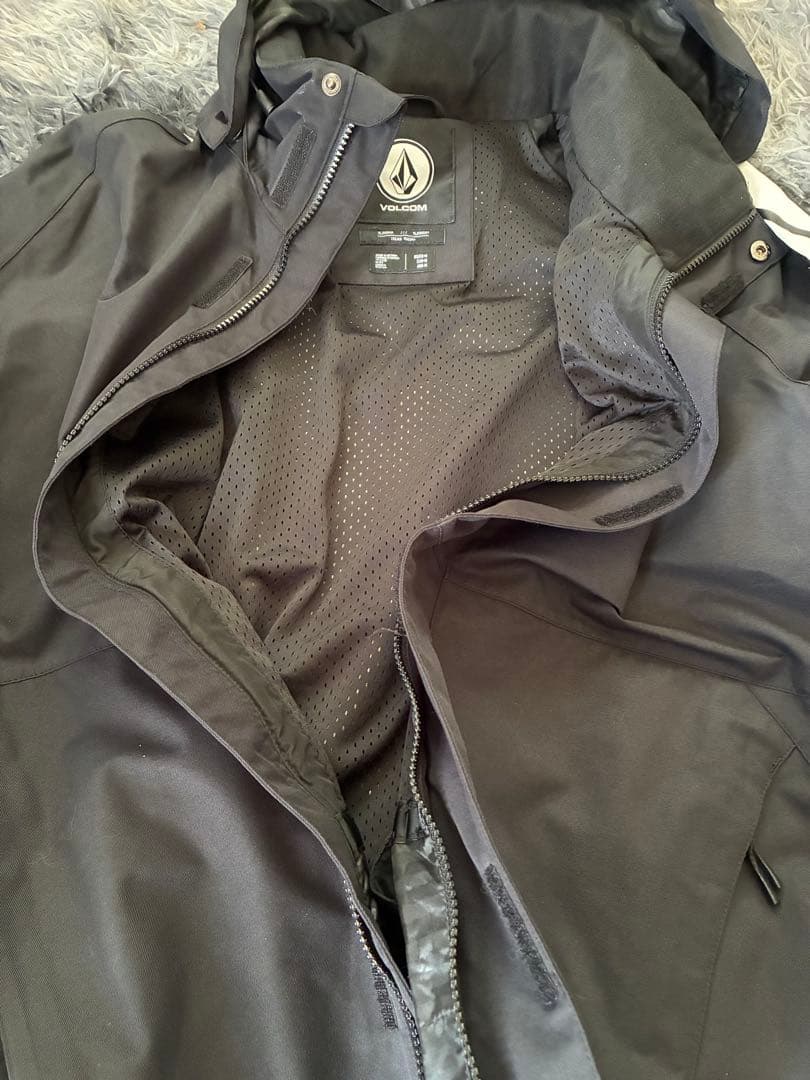 VOLCOMジャケット 試着のみ！新品未使用品