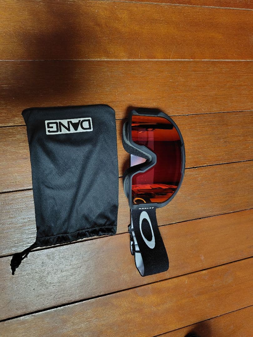 オークリー ゴーグル 赤レンズ 収納袋付き