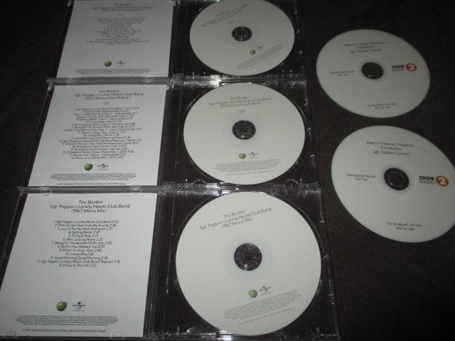 beatles sgt. pepper's.. (RARE SET!!送料込み）