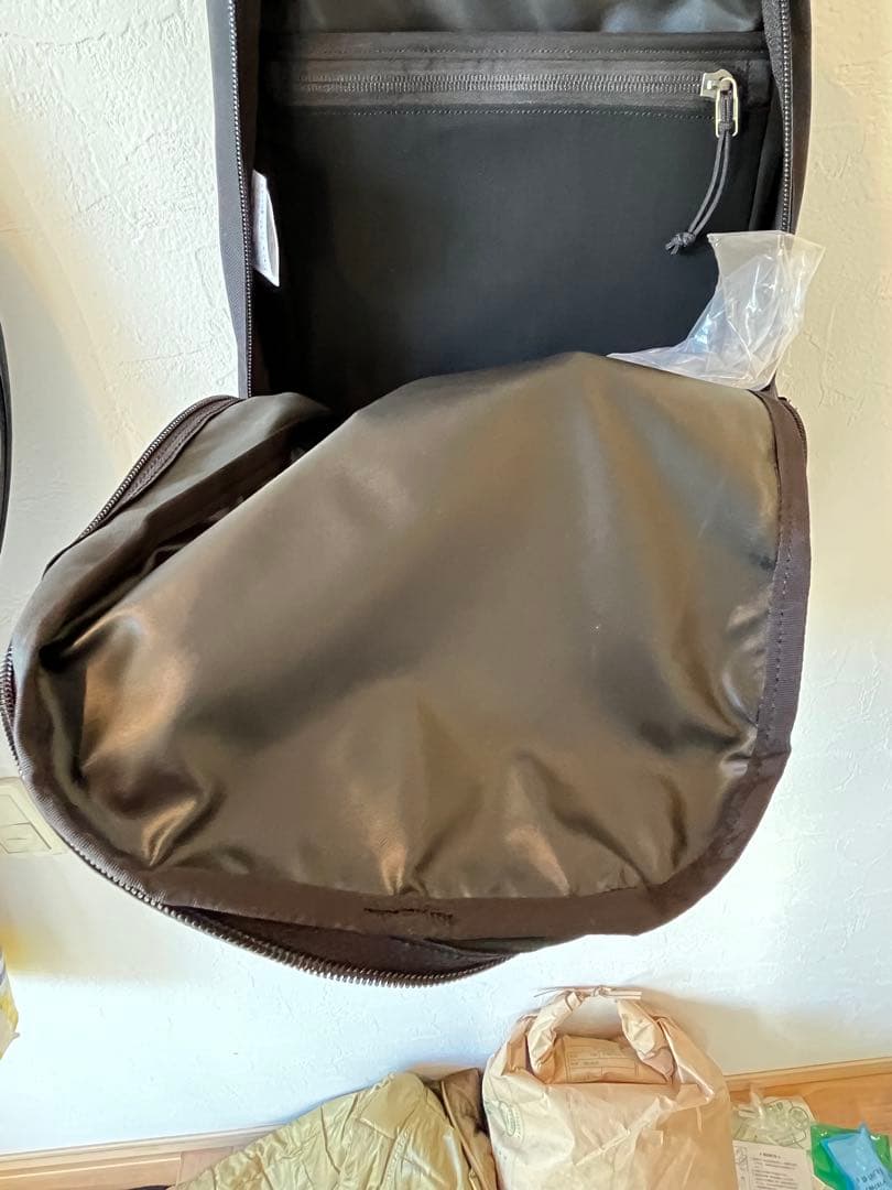 海*蔵様 早い者勝ち！2022年製造　arc'teryx arrow 16 ブラ