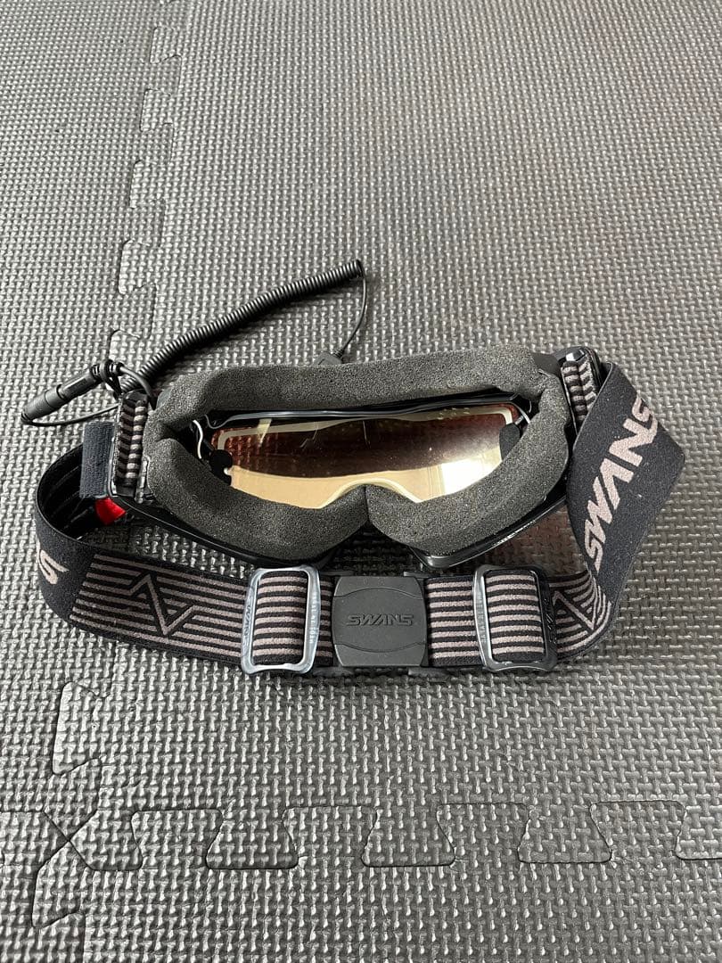 SWANS バッテリー電熱線付きゴーグルです。USB オレンジレンズゴーグル