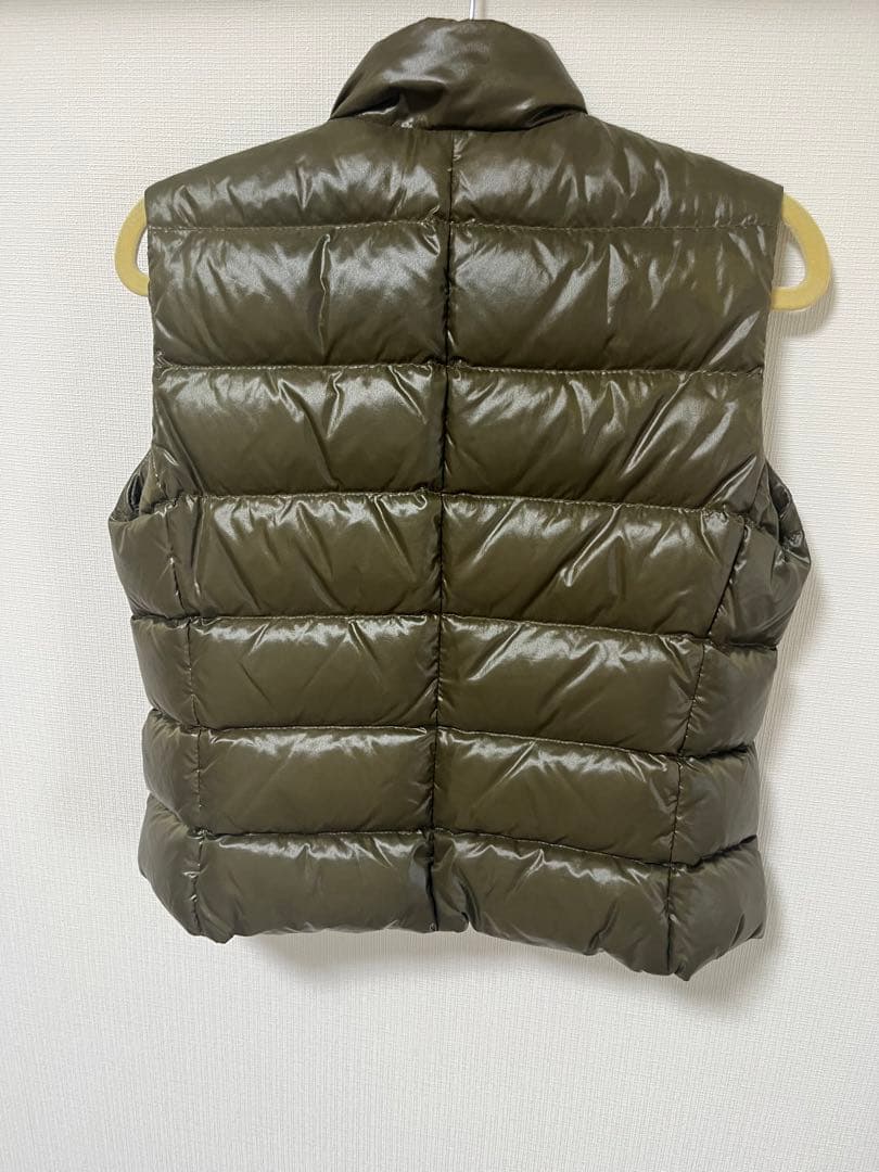 モンクレール ダウンベスト