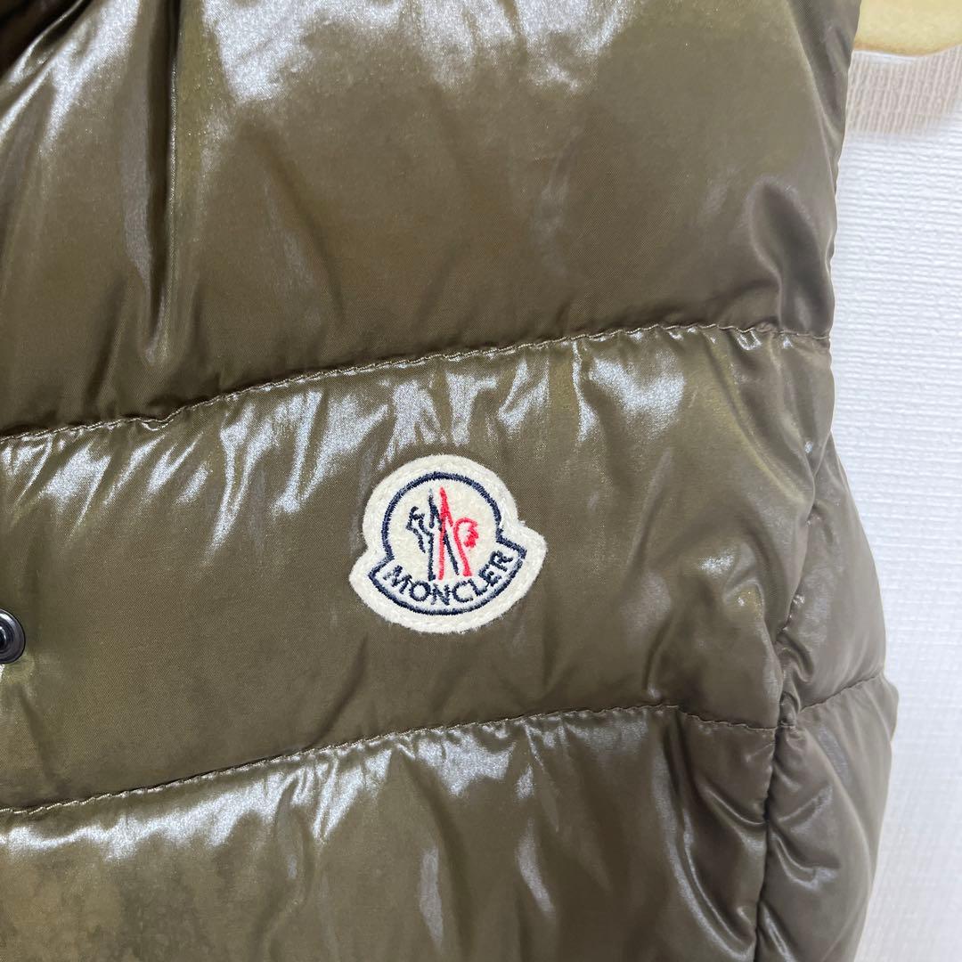 モンクレール ダウンベスト