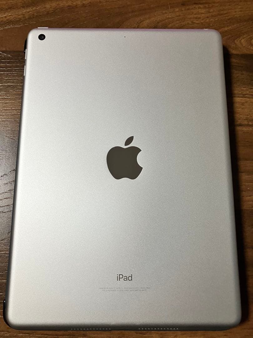 iPad (第5世代)Wifi 32GB シルバー　 A1822