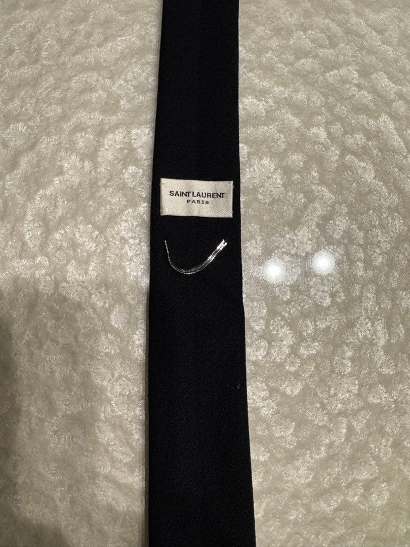サンローラン パリ／無地ブラックネクタイ