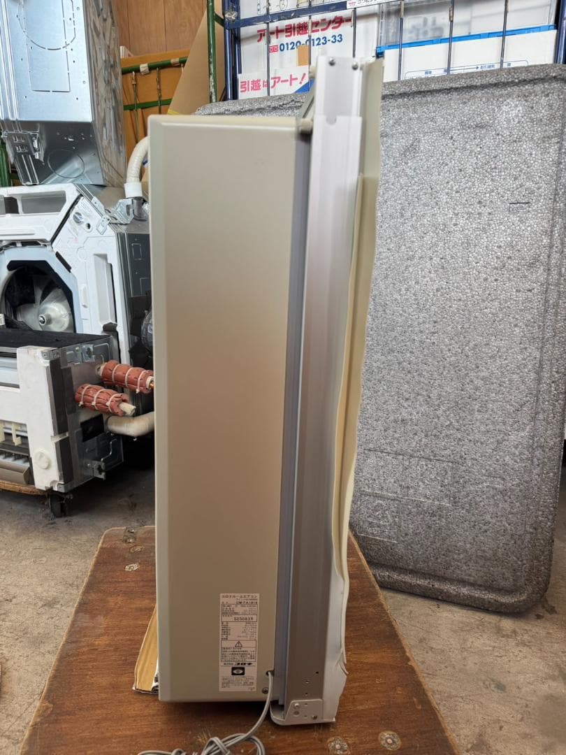 サックマン③コロナウインドエアコンCW-FA1818 2018年製 窓枠付