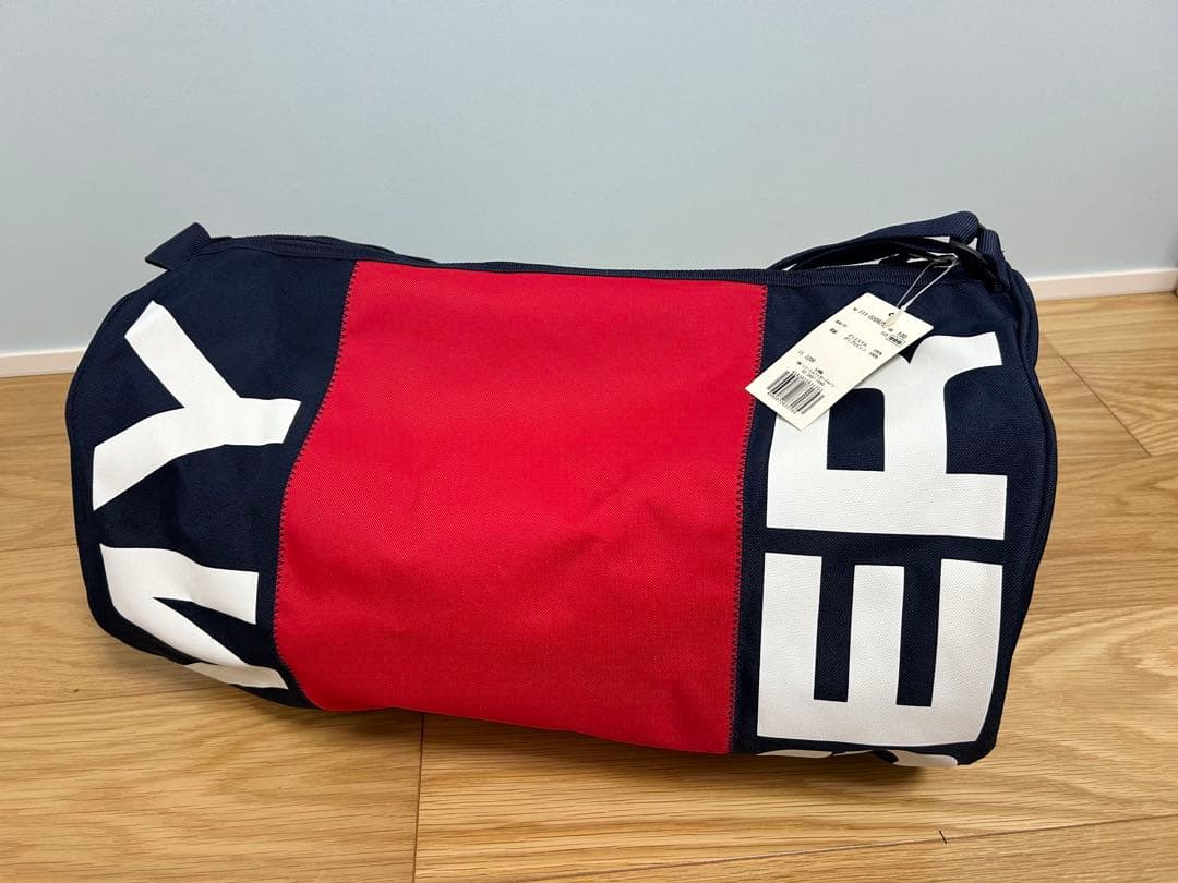 【新品】  トミーヒルフィガー　ドラムバッグ