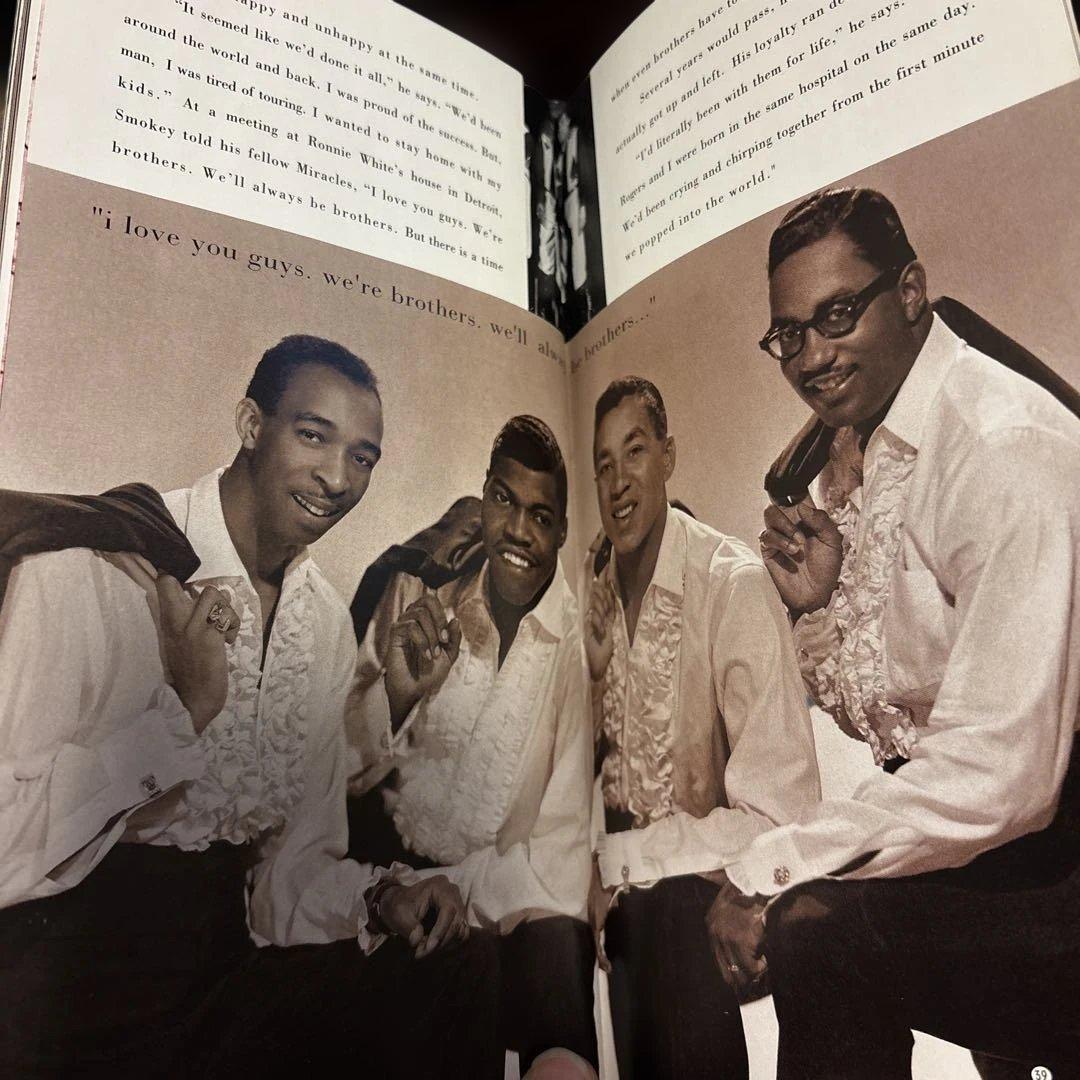 Smokey Robinson and the Miracles 4枚組box