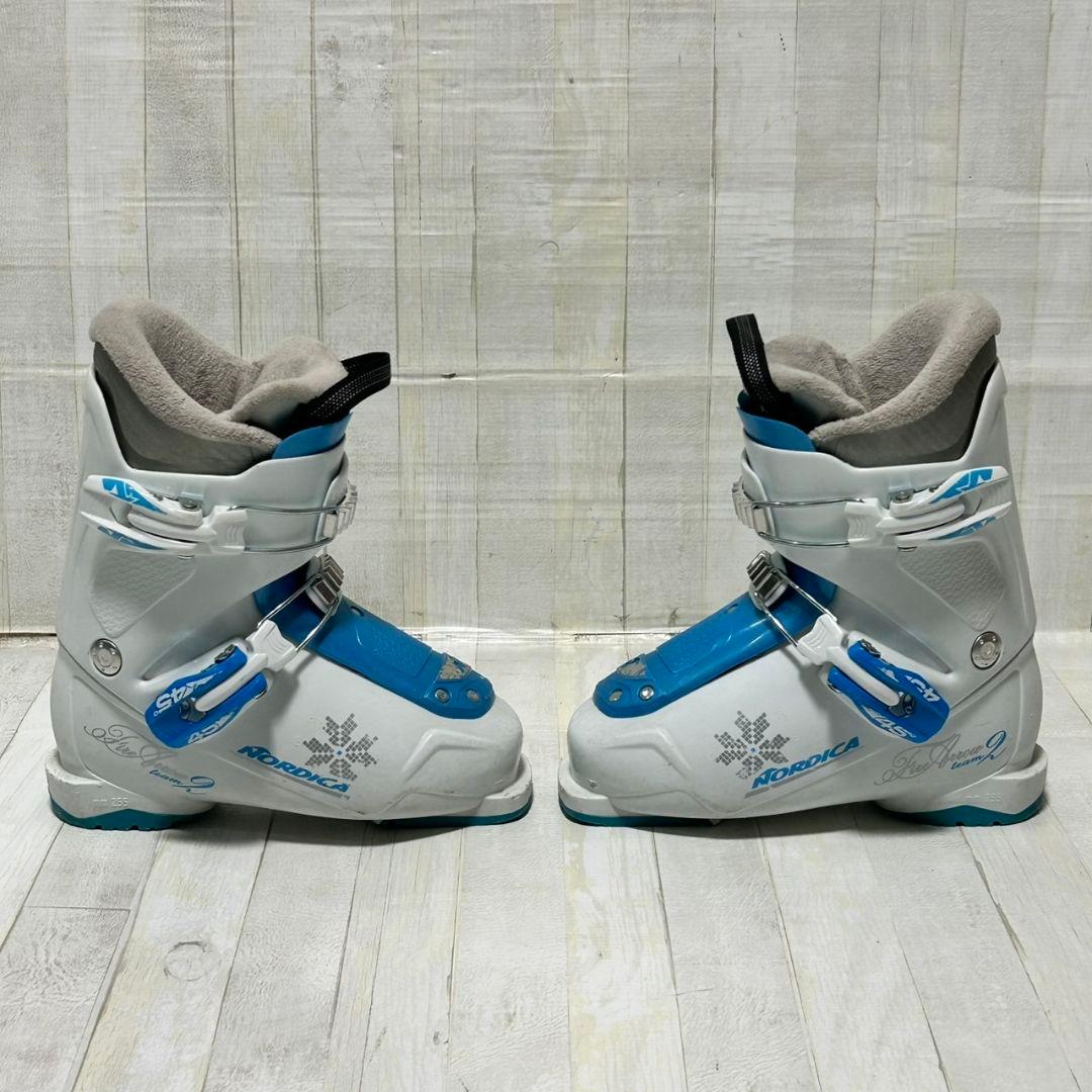ジュニアスキー3点セット　スキー・ブーツNordica ・ストック