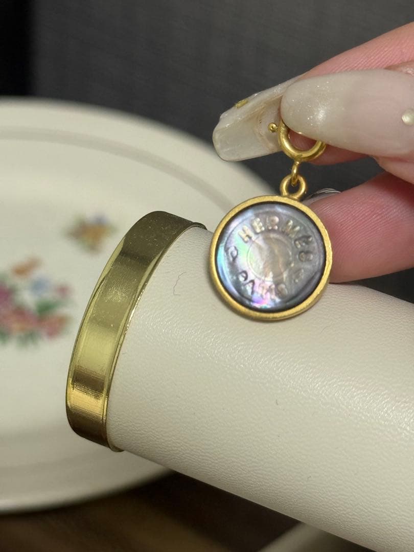 HERMES エルメス セリエ ペンダントトップ シェル