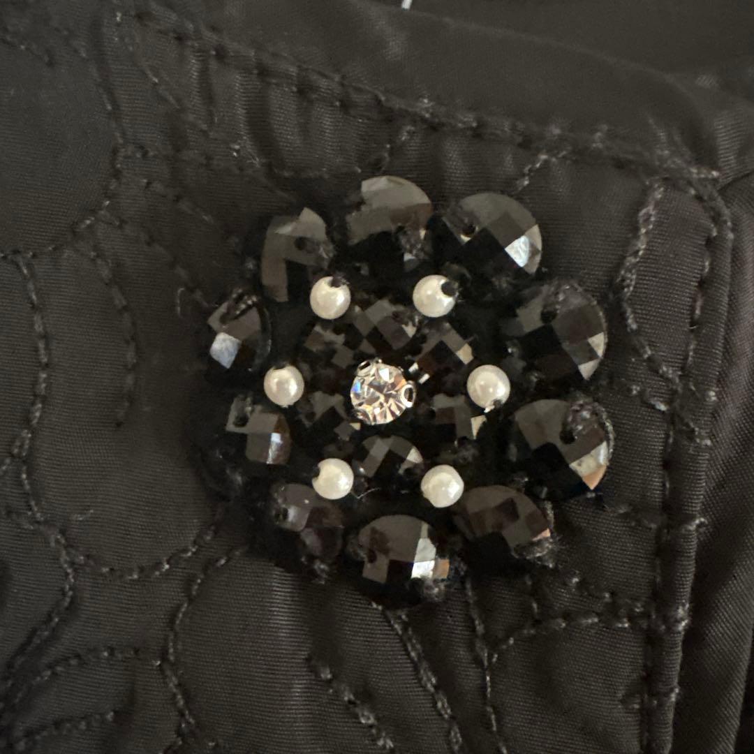 ビジュー付きブラックロングコート