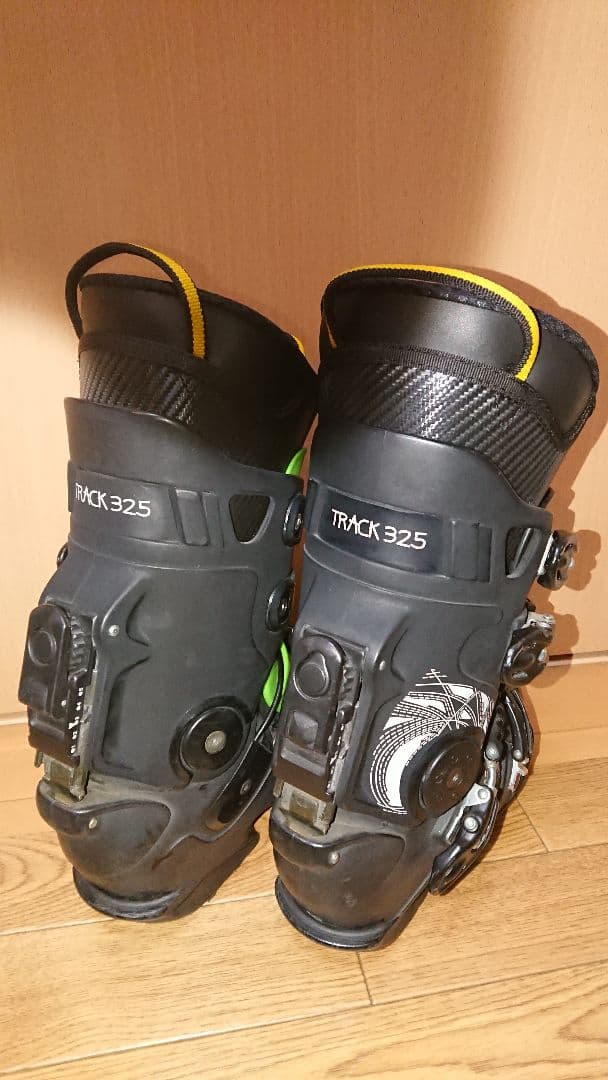 DEELUXE 23〜24㎝ TRACK 325 ハードブーツ アルペンボード