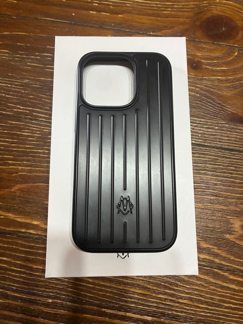 RIMOWA iPhone 16Pro用ケース 中古美品