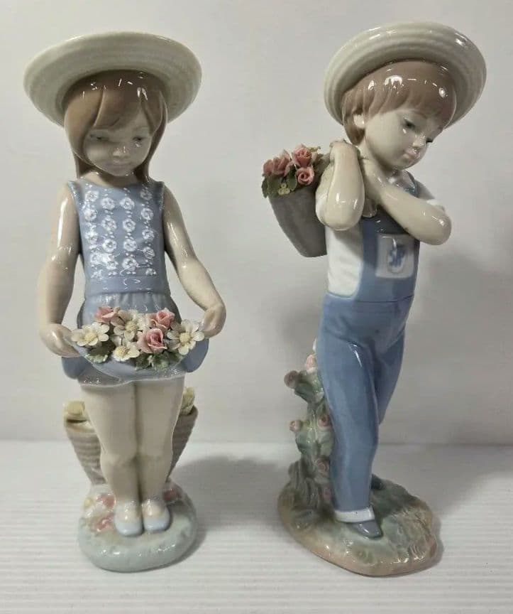 LLADRO リヤドロ 廃盤w子供の陶器置物 花を持つ少年 少女