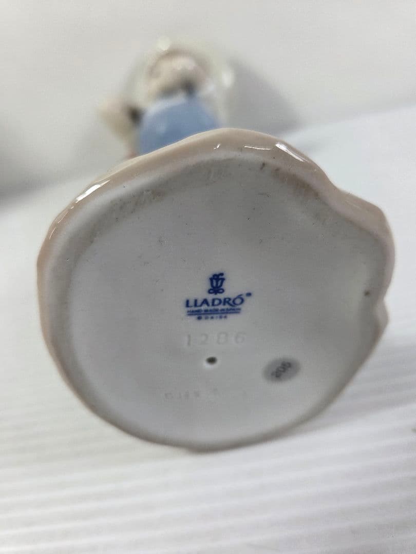 LLADRO リヤドロ 廃盤w子供の陶器置物 花を持つ少年 少女