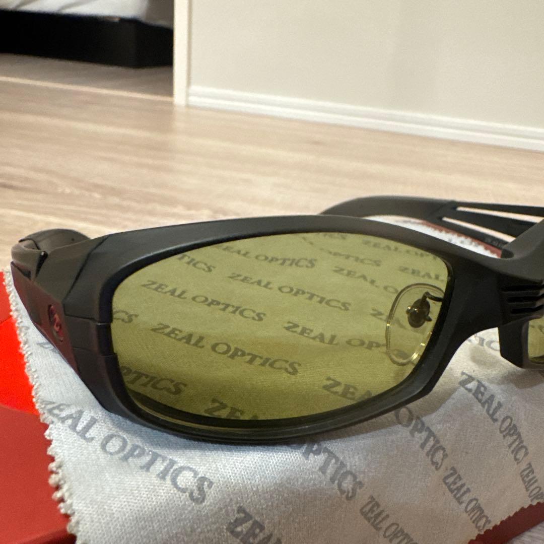 美品 ZEAL OPTICS ヴェロ・セカンドZeque 偏光サングラス