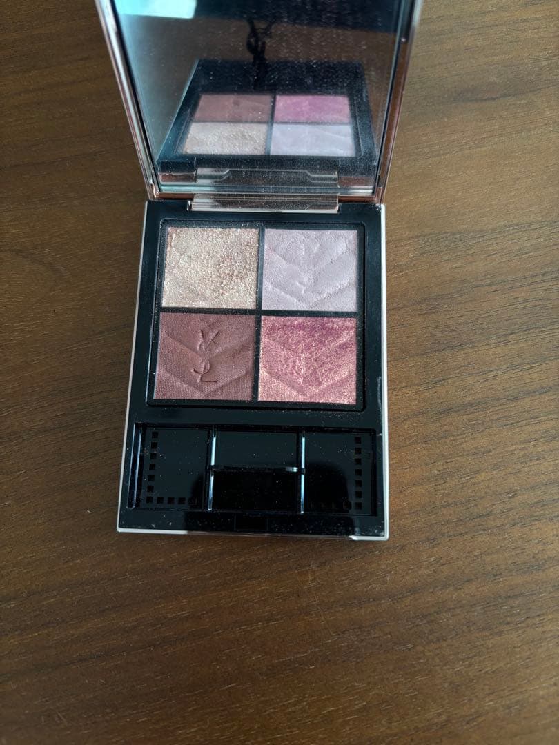 限定 イヴサンローラン クチュール ミニ クラッチアイシャドウパレット825