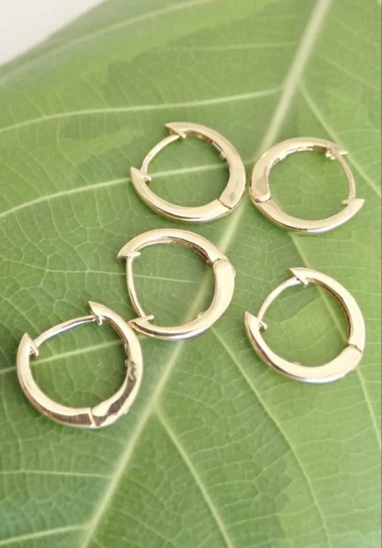 【超美品】18K ミニフープピアス
