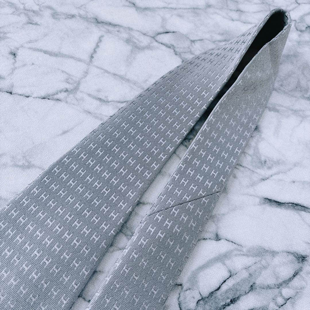 箱付✨極美品✨汚れなし✨HERMES ファソネ　H柄 H織　シルバー　ネクタイ