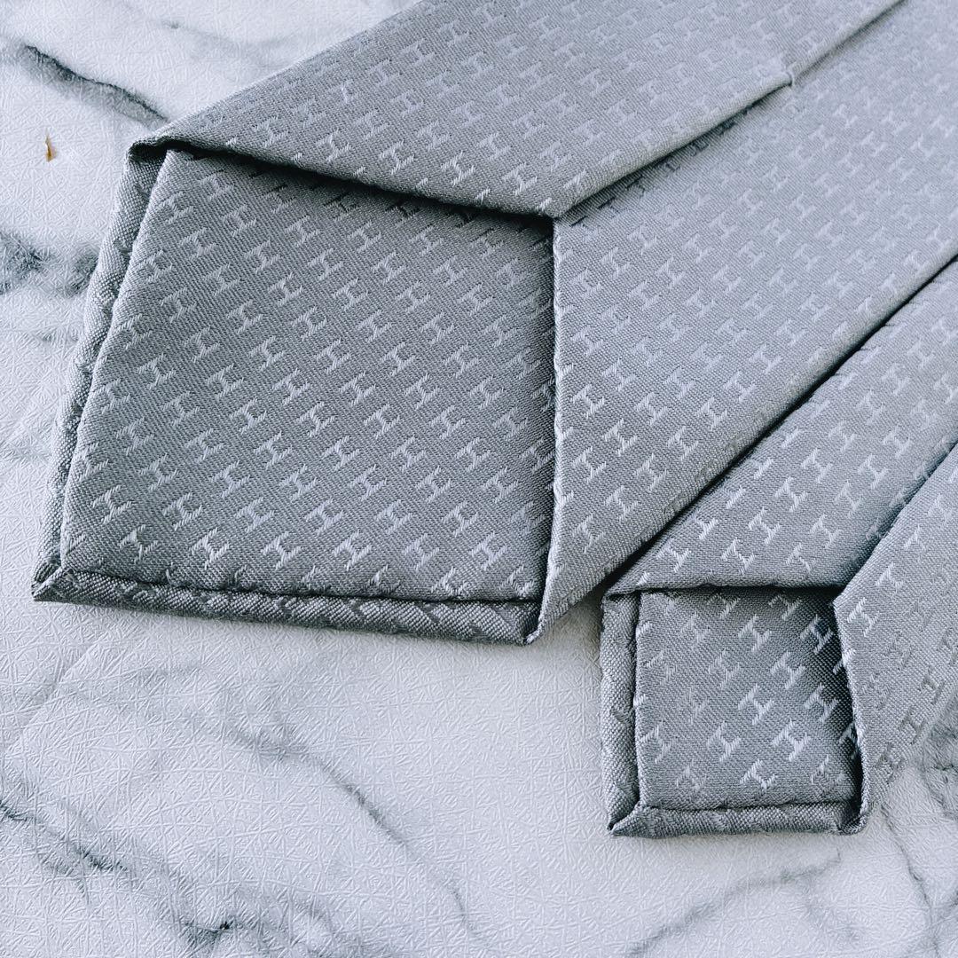 箱付✨極美品✨汚れなし✨HERMES ファソネ　H柄 H織　シルバー　ネクタイ