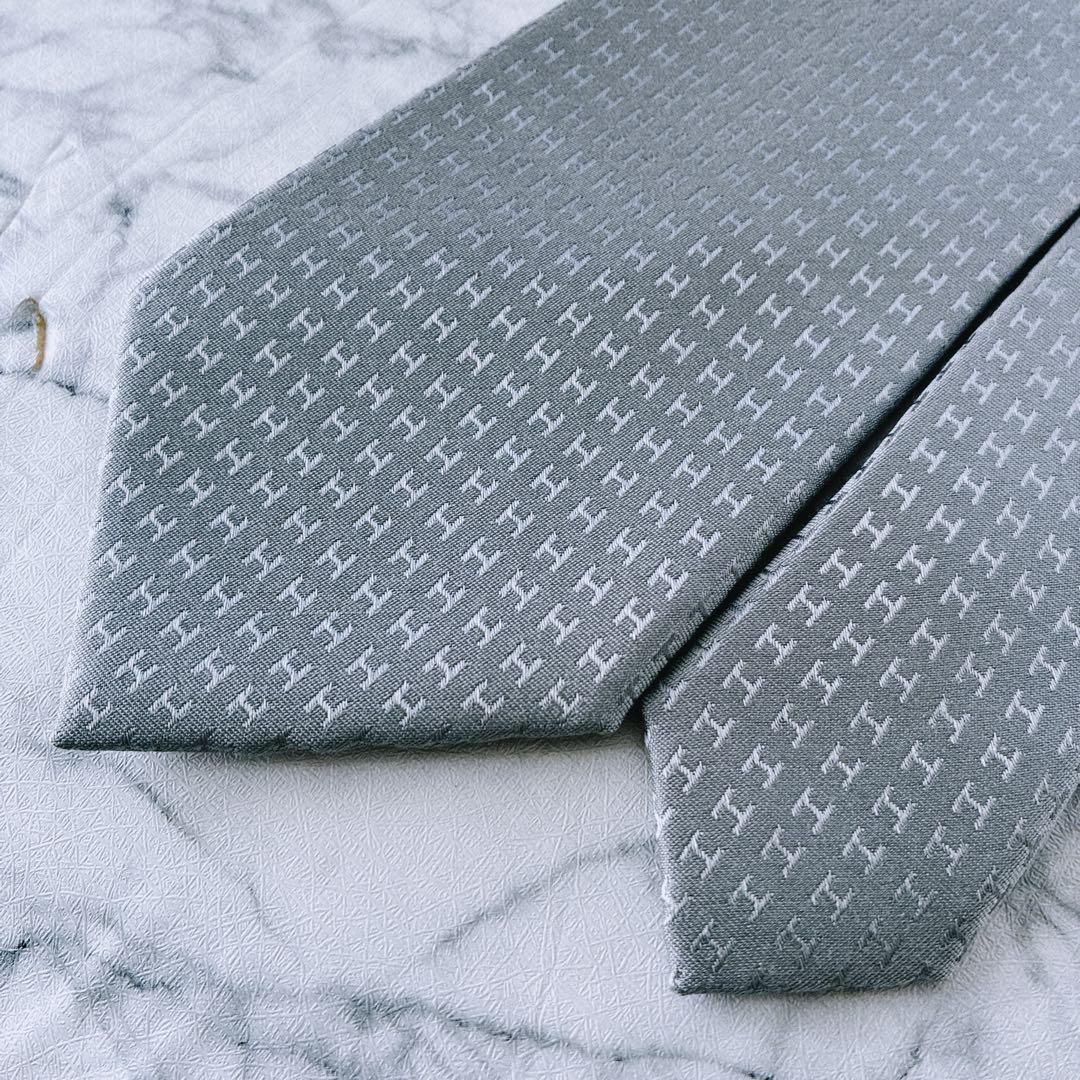 箱付✨極美品✨汚れなし✨HERMES ファソネ　H柄 H織　シルバー　ネクタイ