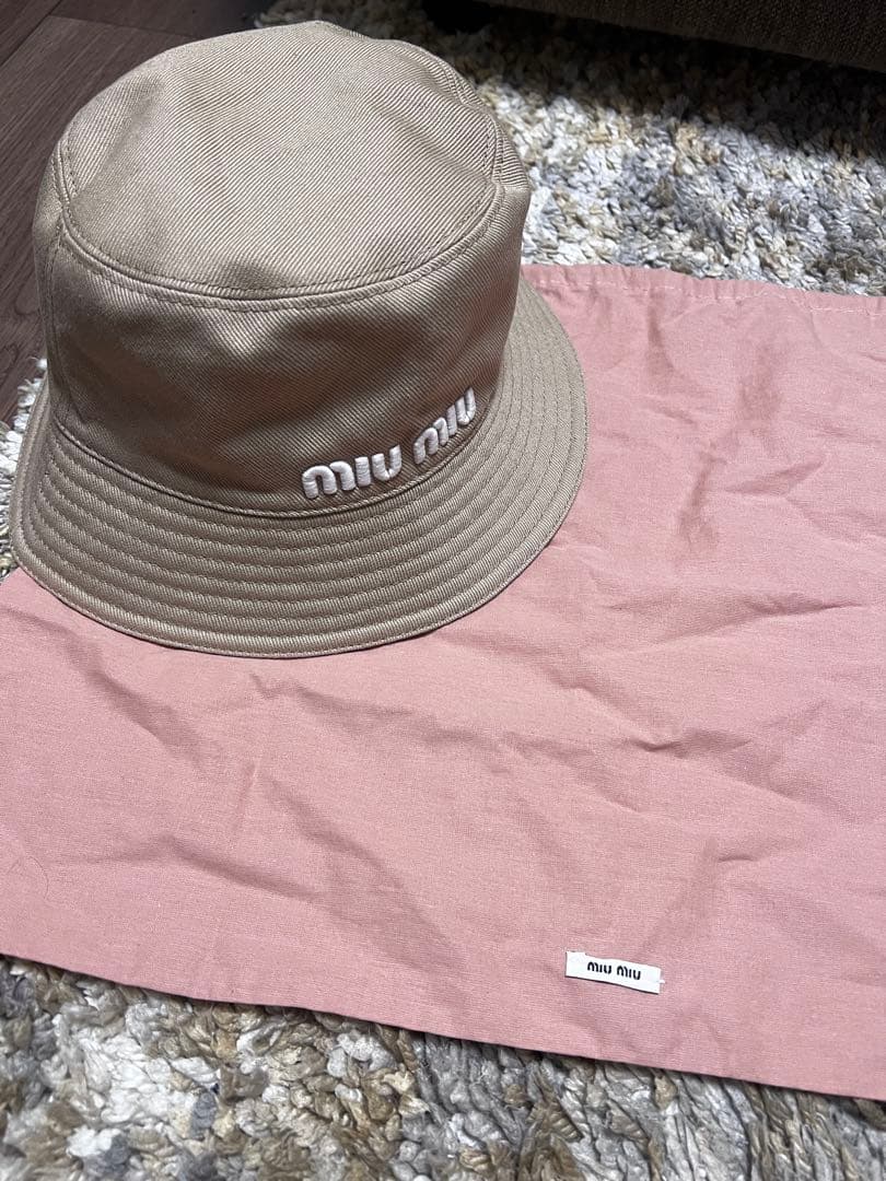 MIU MIU ベージュ バケットハット S