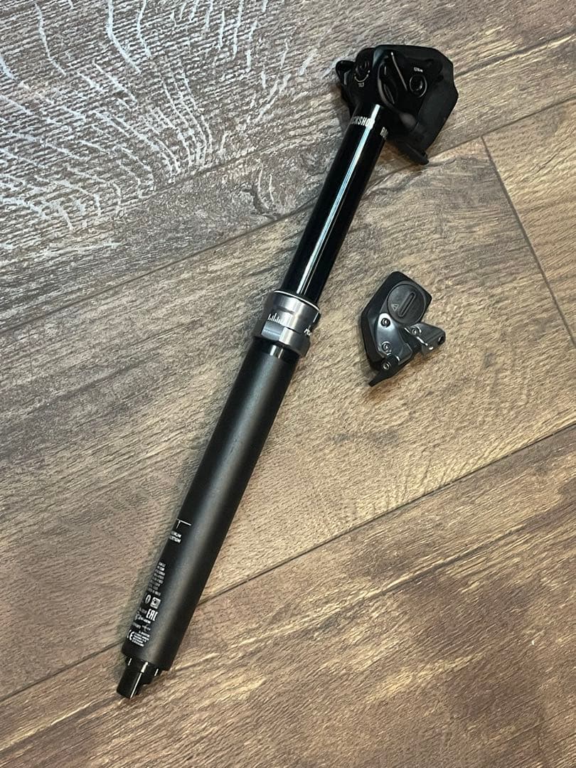 ROCKSHOX Reverb AXS 電動ドロッパーシートポスト30.9mm