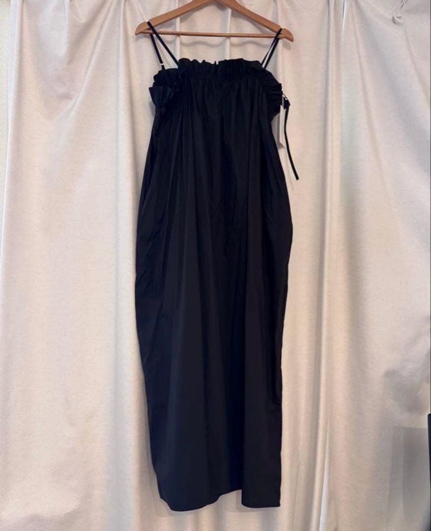 horme シャーリングフリルキャミソールドレス