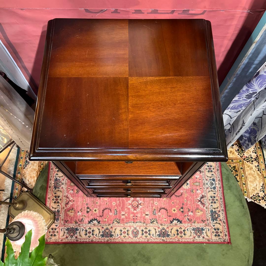 Sale KENT クラシカル　３DR アクセント　ホールキャビネット