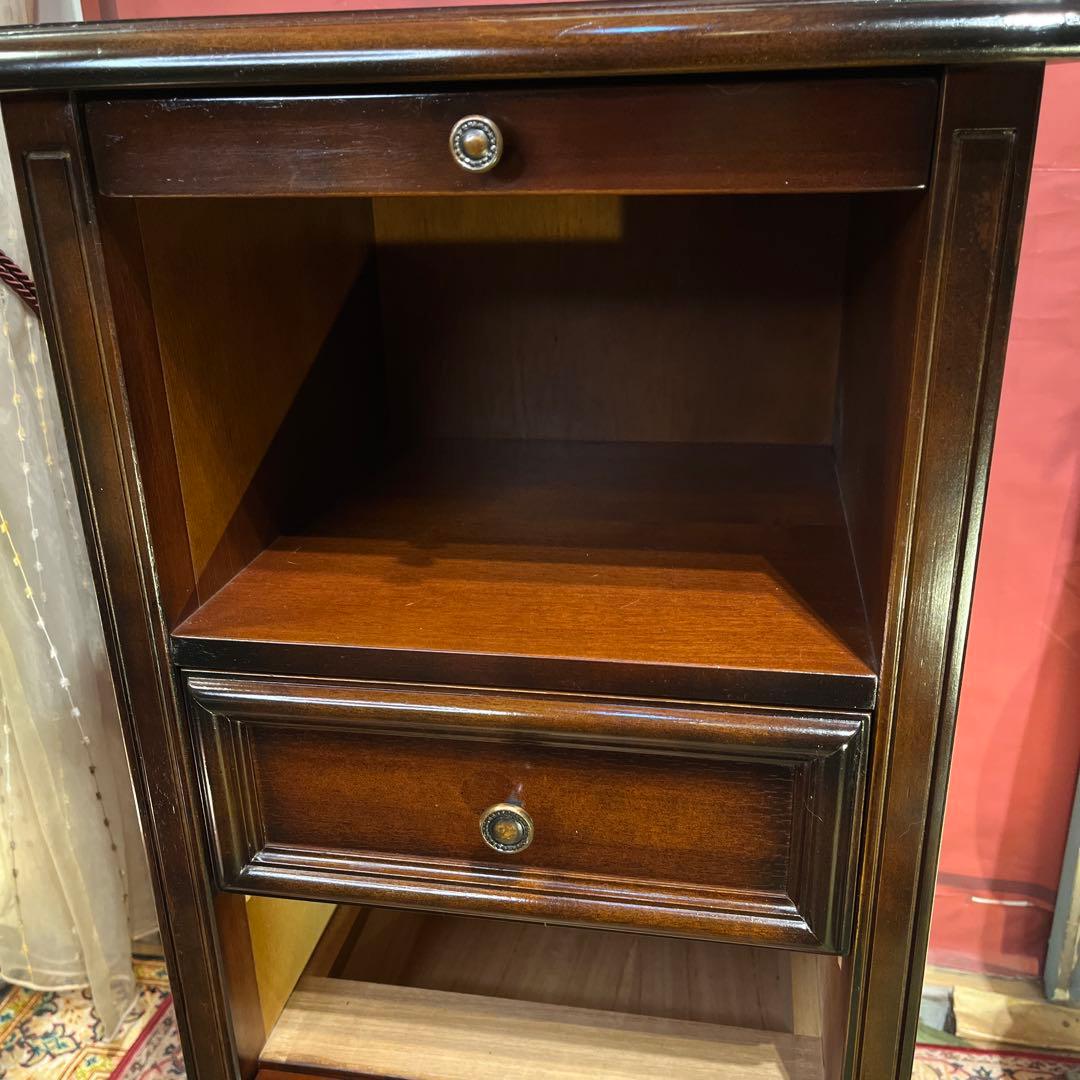 Sale KENT クラシカル　３DR アクセント　ホールキャビネット