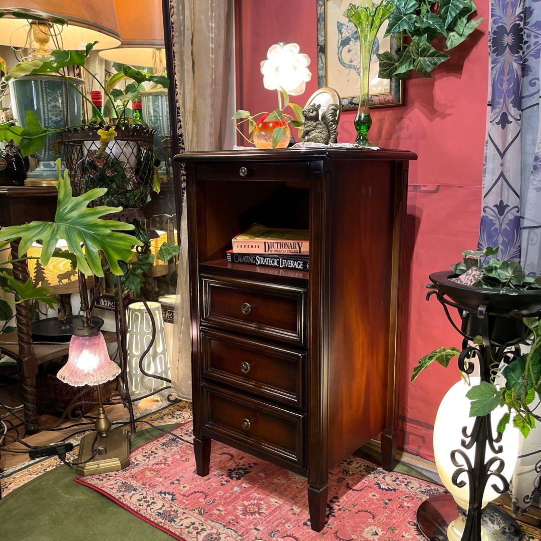 Sale KENT クラシカル　３DR アクセント　ホールキャビネット