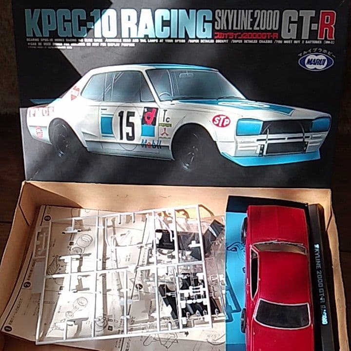 車のプラモデルです！