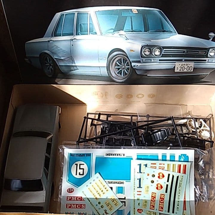 車のプラモデルです！