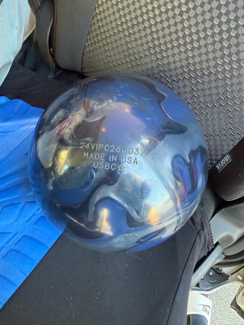 ION PRO ボウリングボール 15ポンド