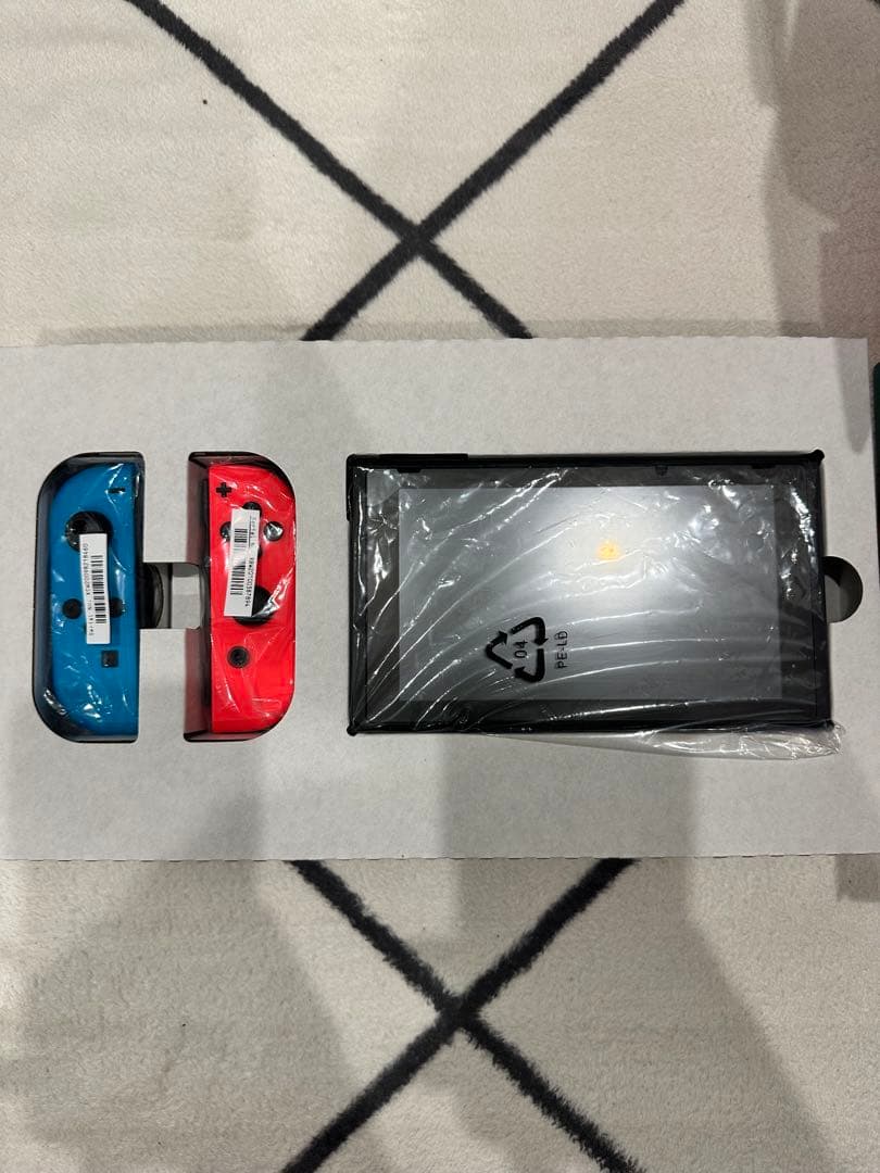 美品★Nintendo Switch 本体 + ゲーム4セット+ケースなど付属品