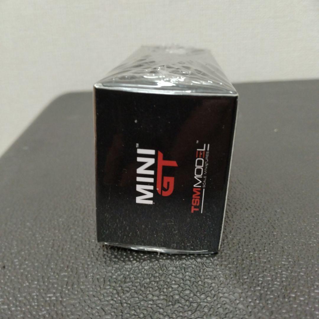 土日特価！早いもの勝ち！minigt R35 “Light Blue”　未開封品