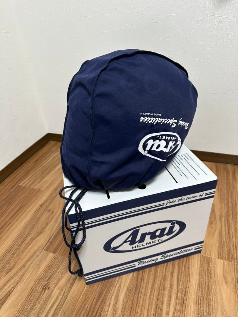 Arai ヘルメット ホワイト・レッド・グラフィック