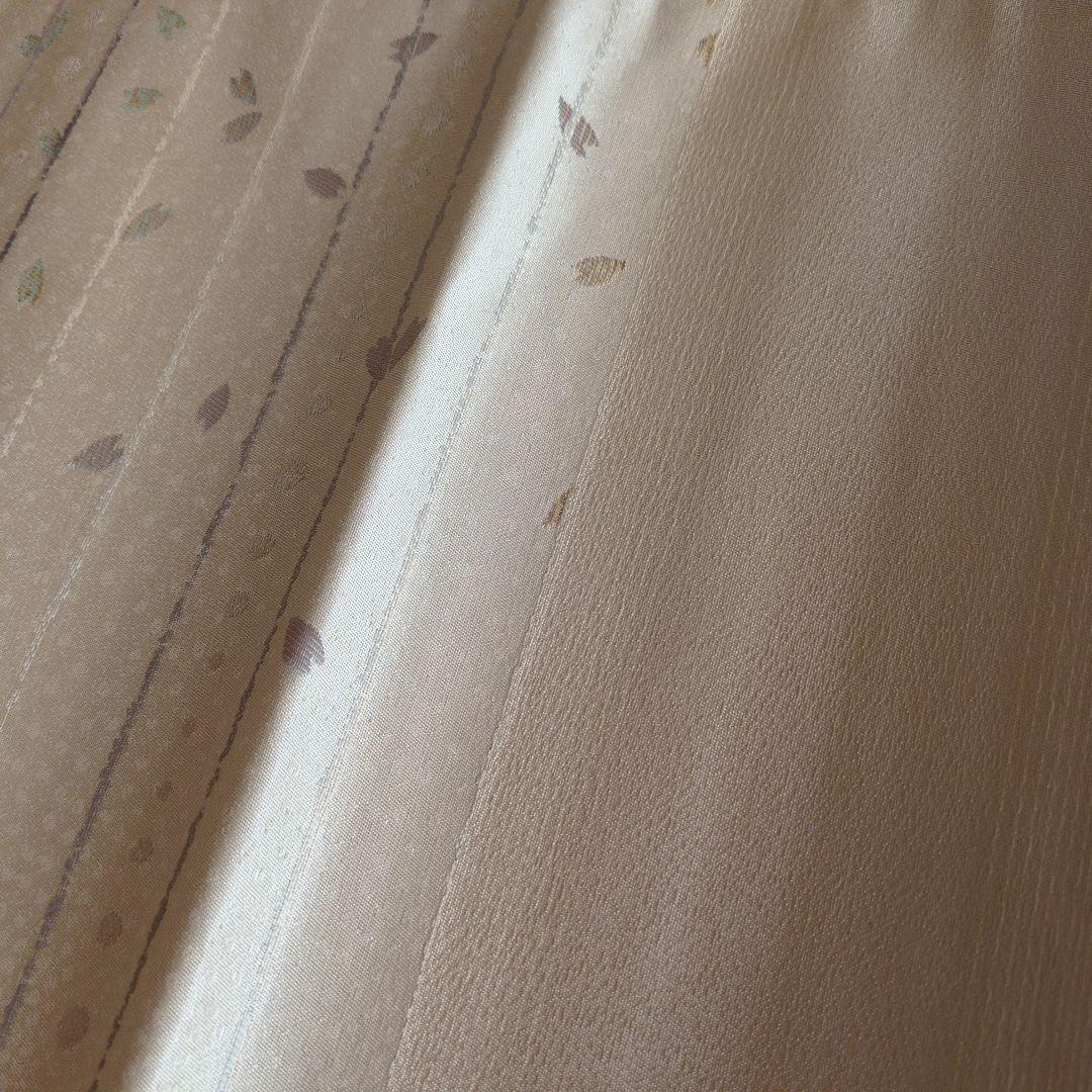 未使用　正絹袋帯　河瀬満織物　横段に花弁散らし　証紙アリ