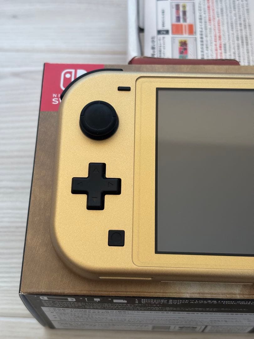 【美品】Nintendo Switch Lite Hyrule Edition
