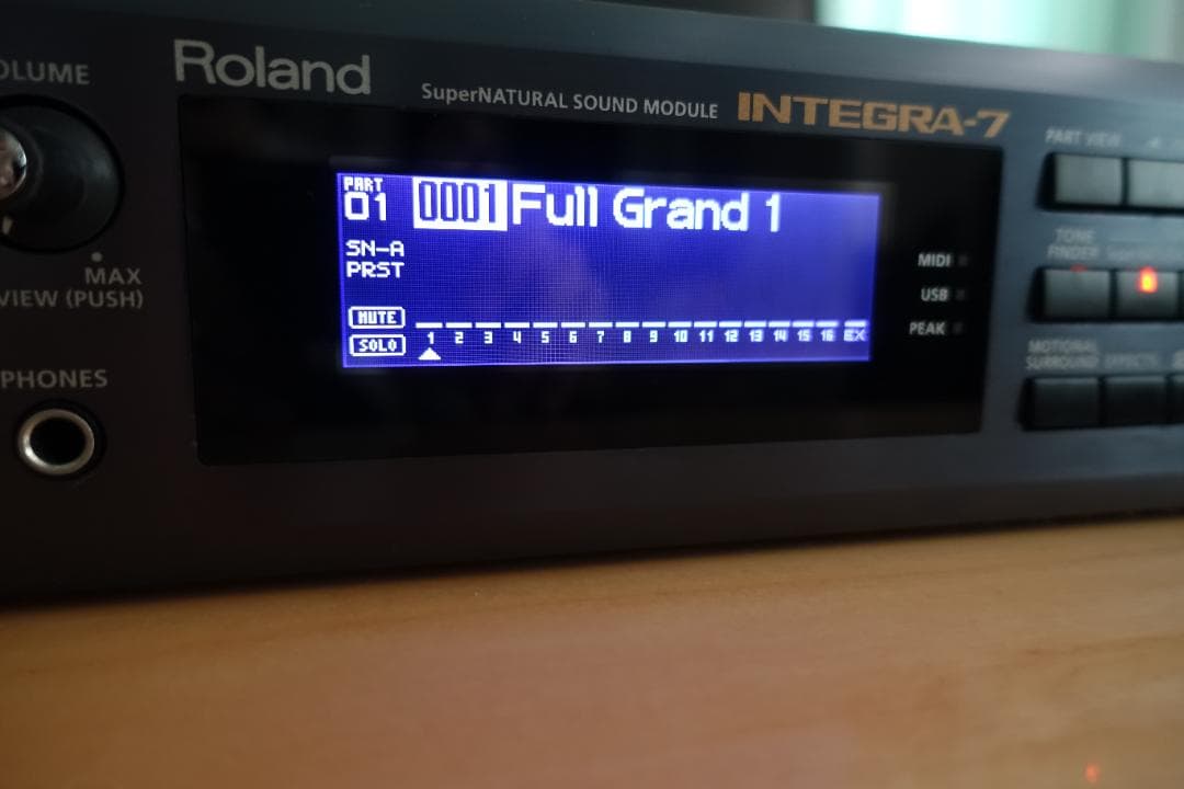 Roland INTEGRA-7 ハードウェア音源 ONKYO UWF-1付き