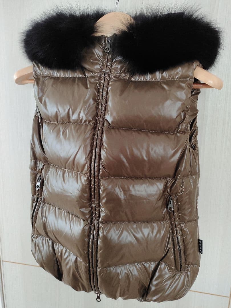 黒タグ DUVETICA 40 デュベティカ  ベスト ダウンベスト ファー