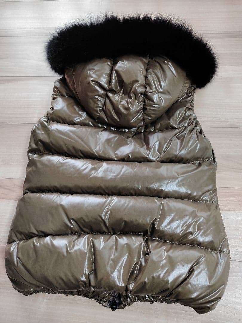 黒タグ DUVETICA 40 デュベティカ  ベスト ダウンベスト ファー