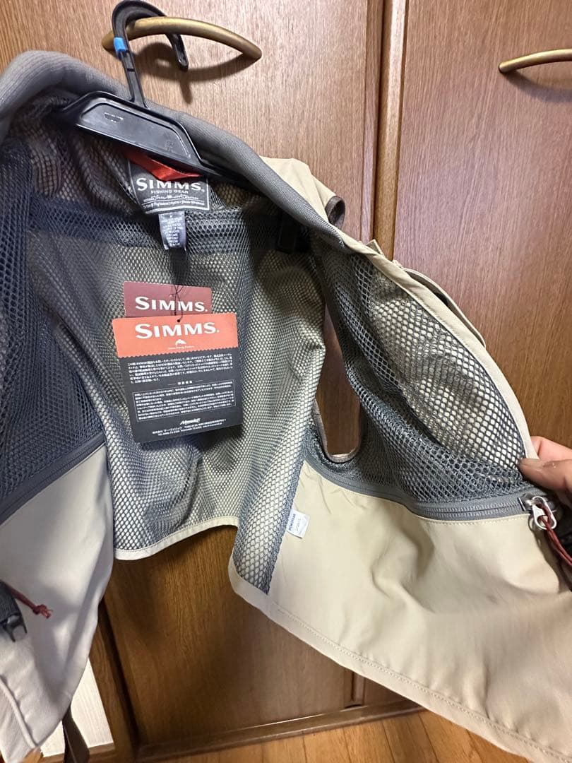 Simms ベージュ フィッシングベスト M
