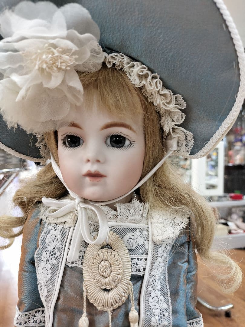 ハンドメイドビスクドール人形 青いドレス
