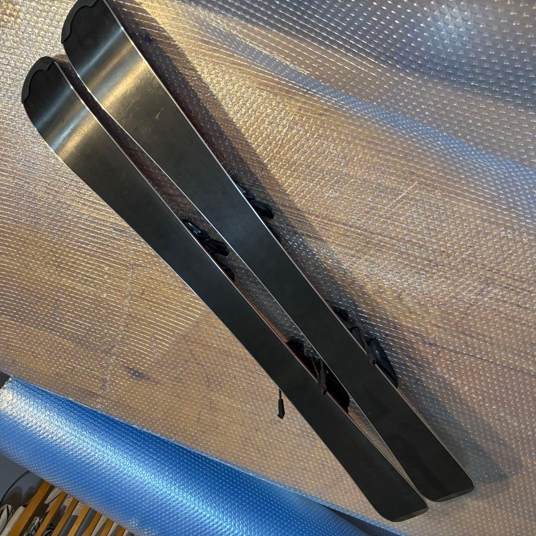 未使用　ほぼ新品　ロシニョール Rossignolジュニア用スキー板　100cm